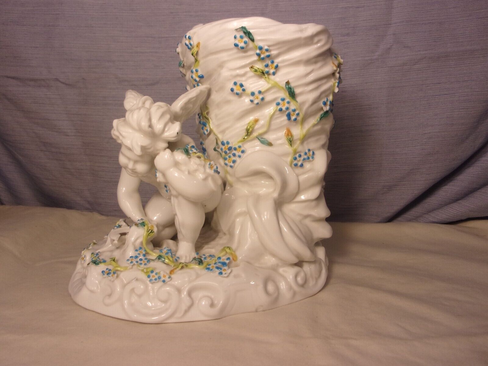 ANTIQUE 19TH C. EARLY FRENCH PORCELAIN VASE WITH PUTTI ANGEL LIMOGES? SEVRES?