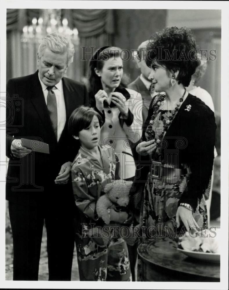 1992 Press Photo The cast in a scene on \