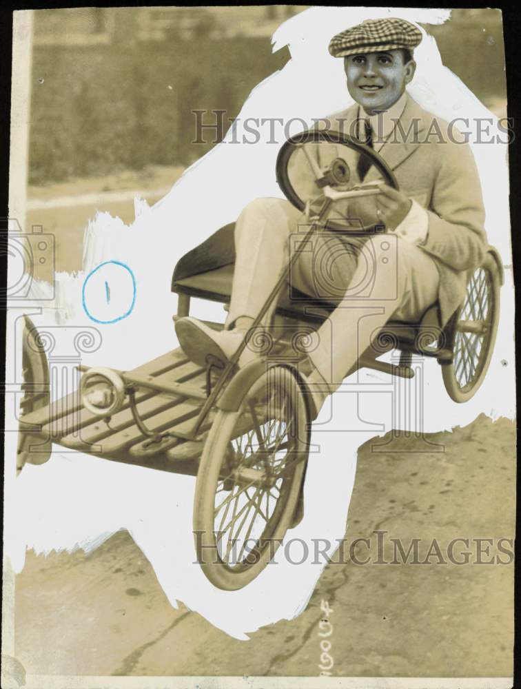 1923 Press Photo Mr. Spencer J. Eddy, winner of the men\'s ped bug race