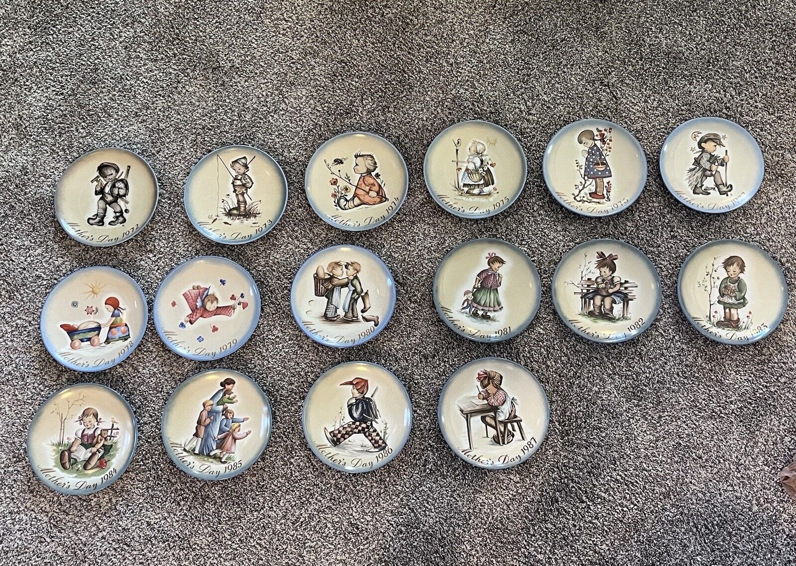 Hummel Mothers Day Plates 1972-1987 Collection