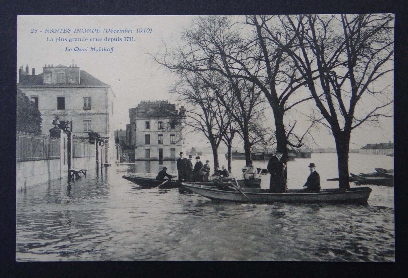 CPA postcard NANTES flooded 1910 Le quai Malakoff boat boat Loire