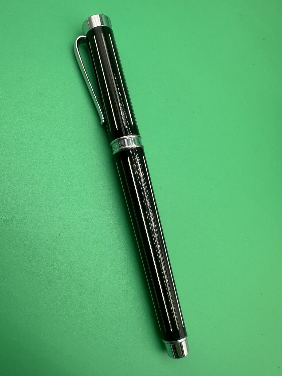 Levenger Fountain Pen Black Lacquer CT Steel Medium Germany NIB (Needs Refill)
