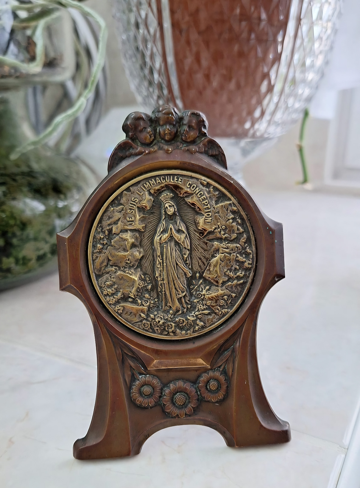 ANTIQUE FRENCH BRASS DESK STAND PLAQUE FRAME DISPLAY MOTHER MARY OF LOURDES