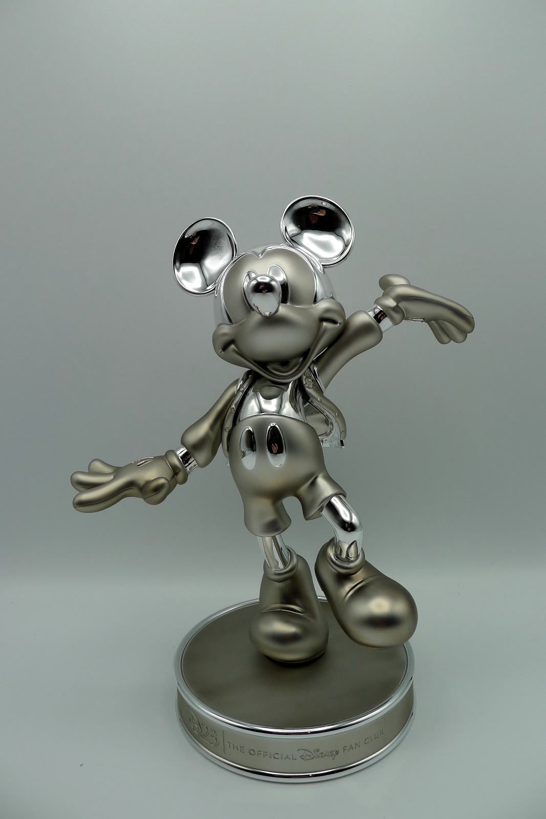 1923-2023 - 100 YEARS OF DISNEY - MICKEY MOUSE MILESTONE D23 STATUE