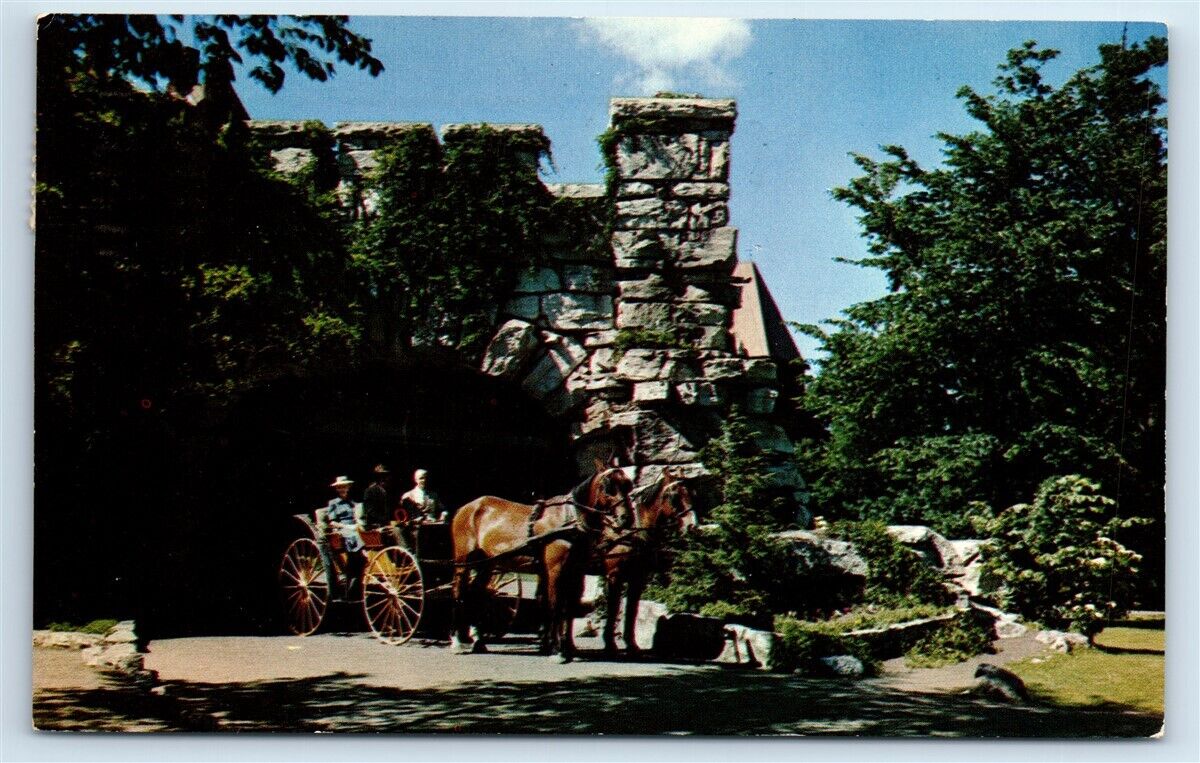 Postcard East Entrance of Lake Mohonk Mt House, NY 1963 G135