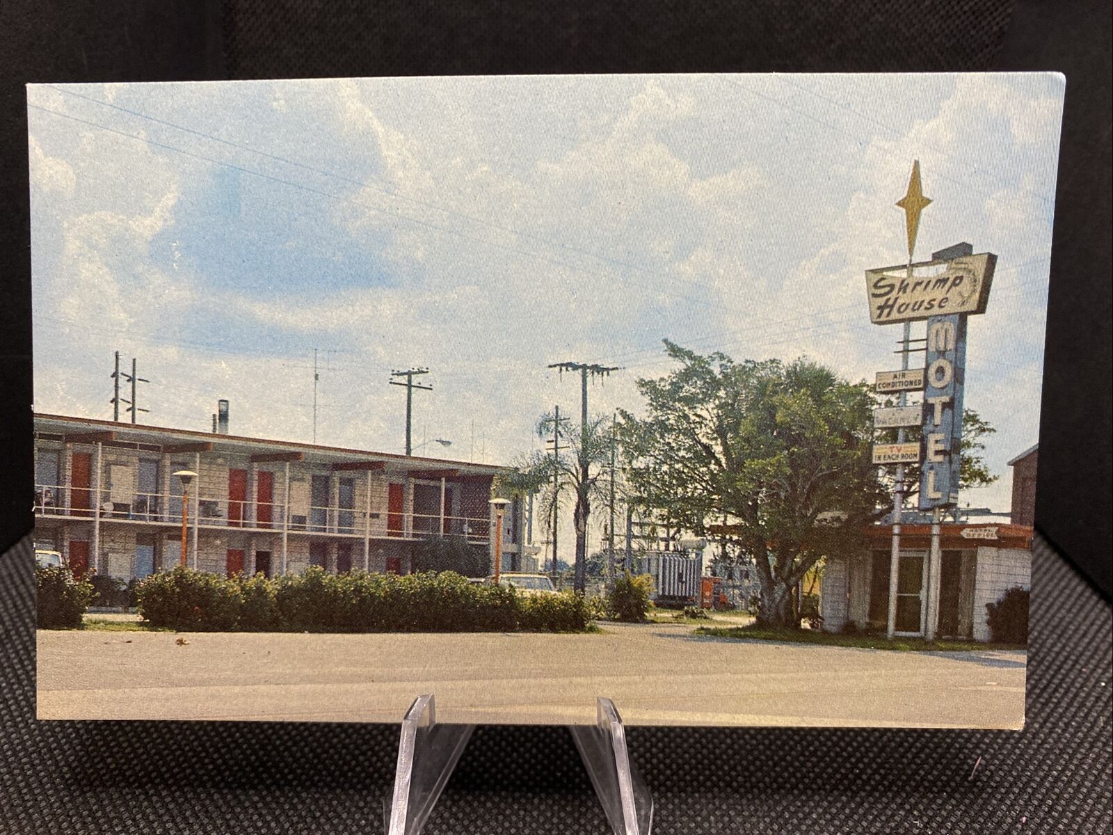 POSTCARD: The Famous Shrimp House Motel Punta Gorda Florida K55 ￼