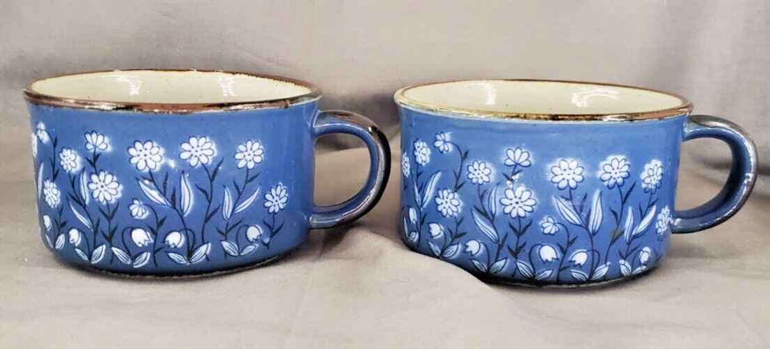 2 Vintage Unbranded Otagiri Style Blue Floral Pattern Pottery Soup Coffee Mugs