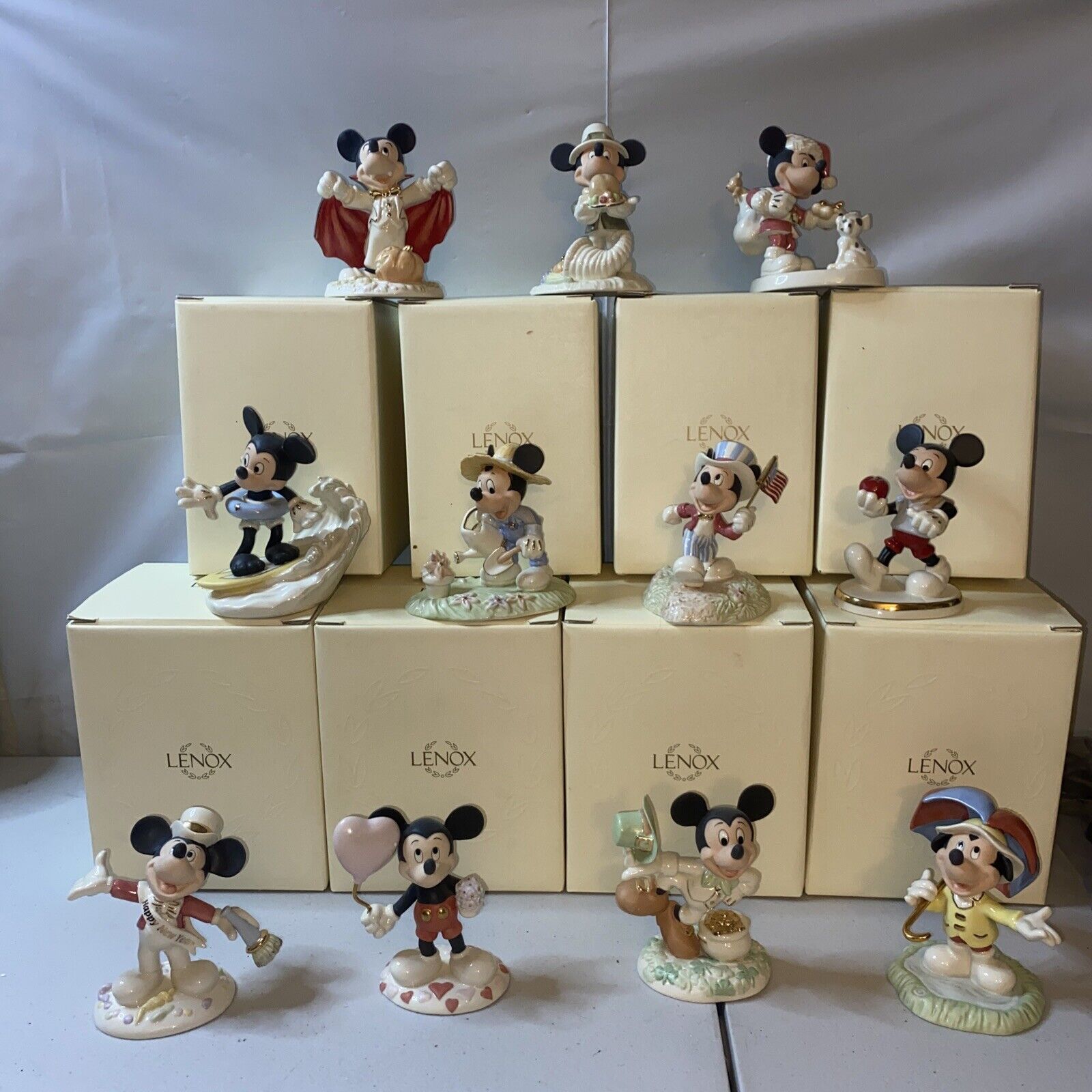 Lenox Walt Disney Showcase Mickey Mouse12 Figurines months complete  *notes*