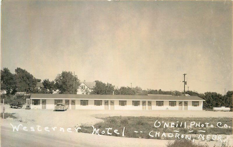Autos CHADRON NEBRASKA 1950s Westerner Motel Roadside O\'Neil RPPC 3411