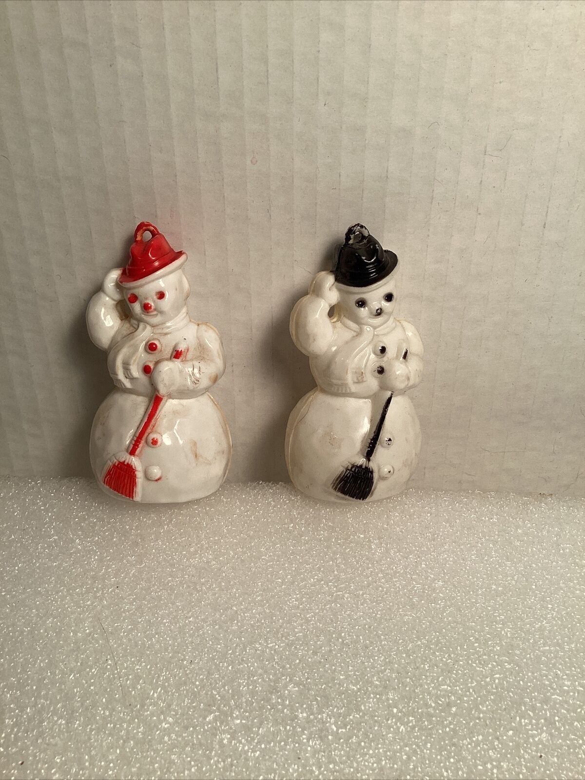 VTG Christmas Rosen Rosbro Celluloid Hard Plastic Snowman Ornament Red & Black