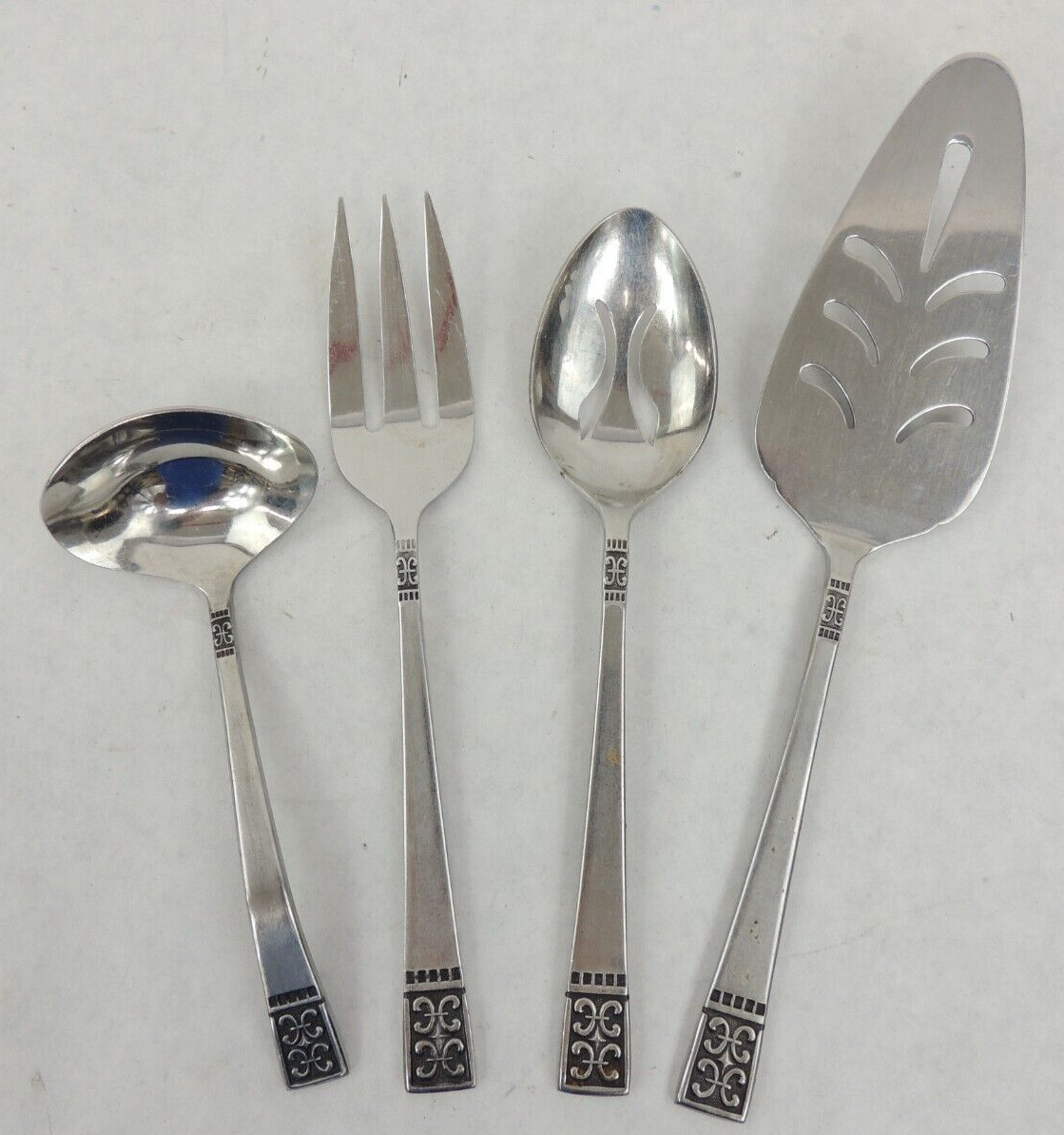 GRACE STAINLESS STEEL ANDANTE FLATWARE, 4 SERCING PIECES