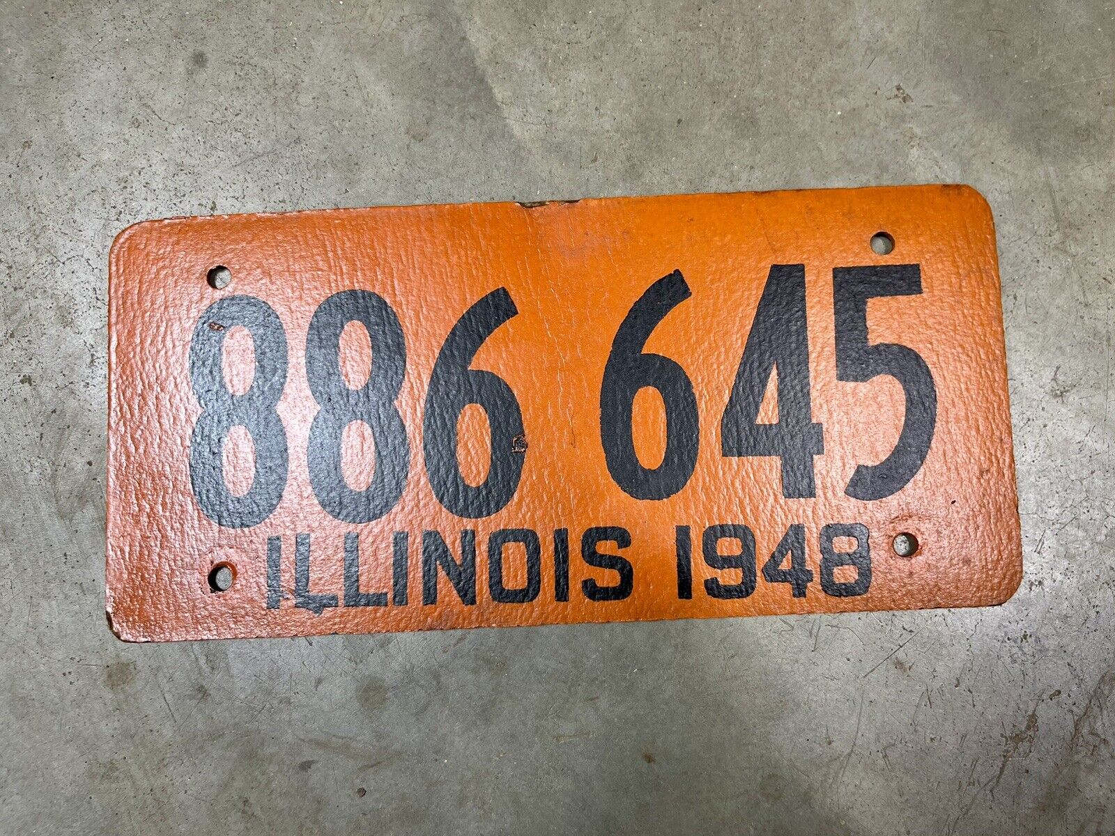 1948 Illinois License Plate · Fiberboard