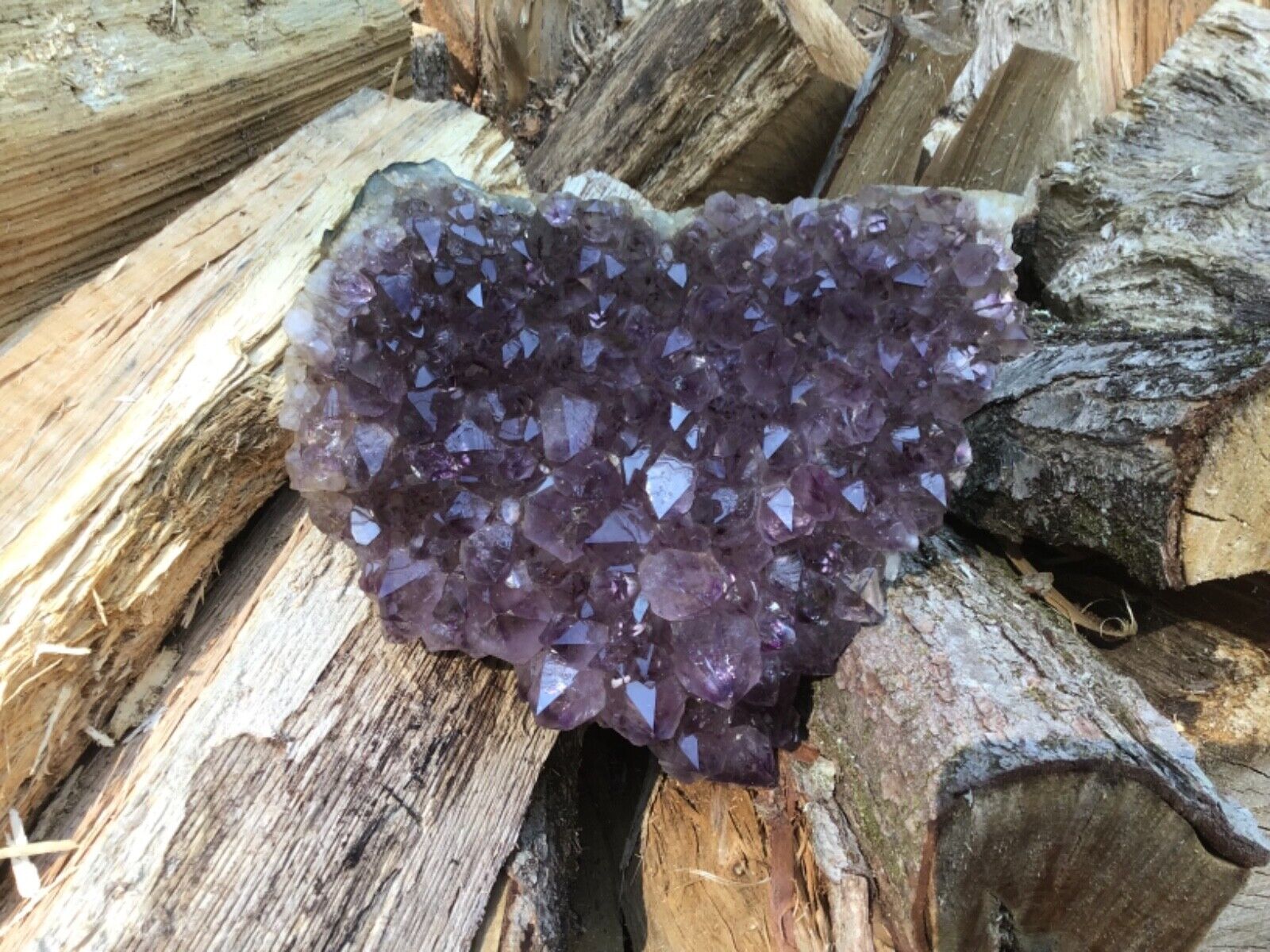 LARGE AMETHYST CRYSTAL CLUSTER HEART GEODE 6 Pounds approx 8 inches by 8 inches 