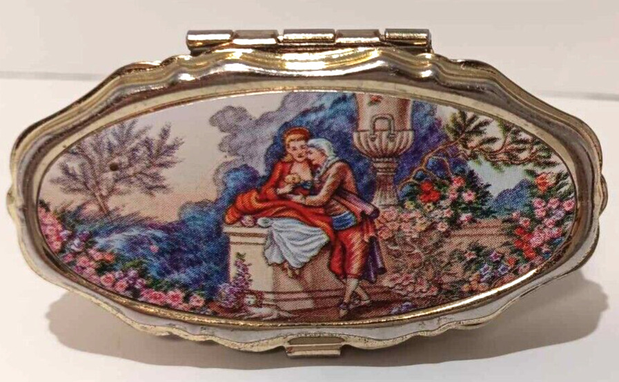Vintage Collectable Trinket/Gift Box/Pill Box