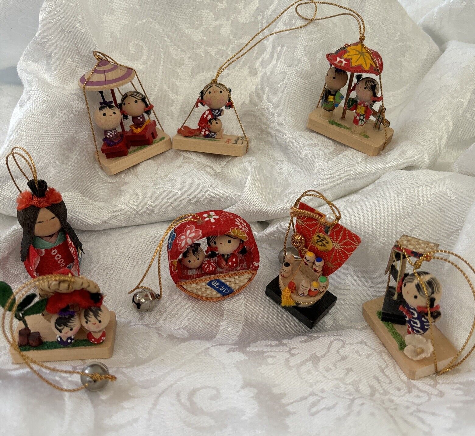 8 Vintage Miniature Japanese Kokeshi Dolls in  Made IN Japan Excellent Rare