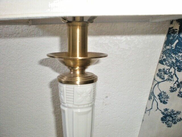 Lenox Quoizel Lamp original finial USA Ivory and Gold