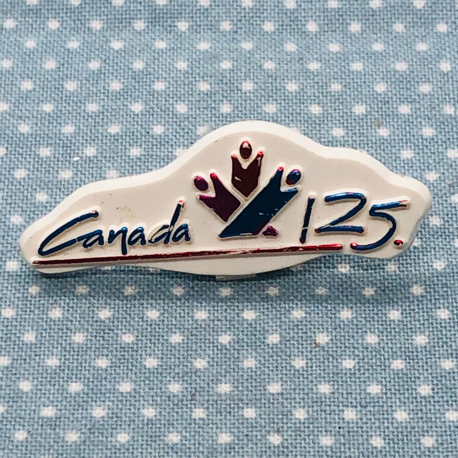 Vtg 1992 Canada 125th Anniversary Plastic Souvenir Lapel Pin
