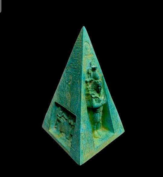 Ancient Egyptian Pyramid Statue Antiquities Pharaonic Hieroglyphs BC Rare Stone