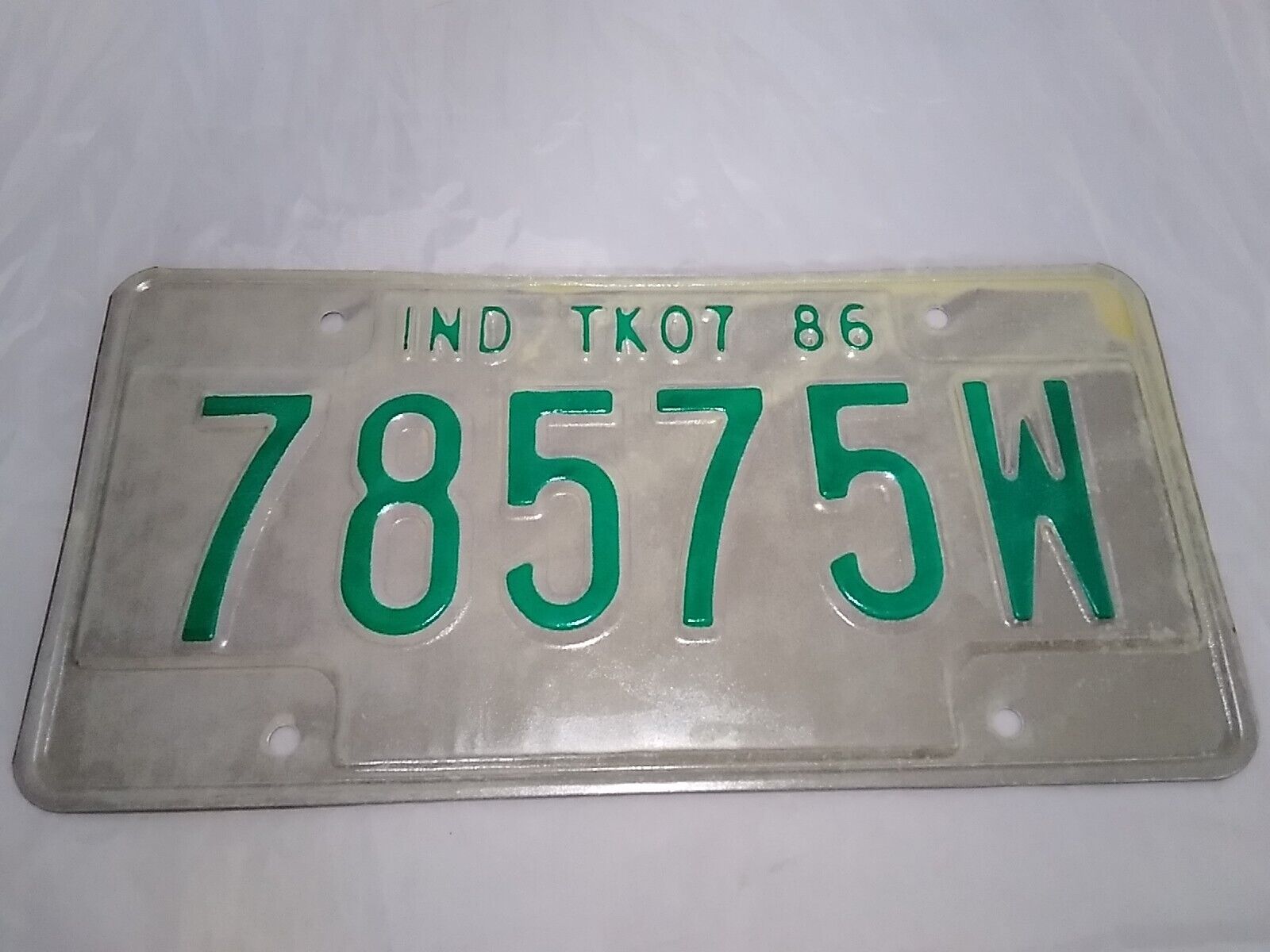Vintage 1986 Indiana Truck License Plate 78575W
