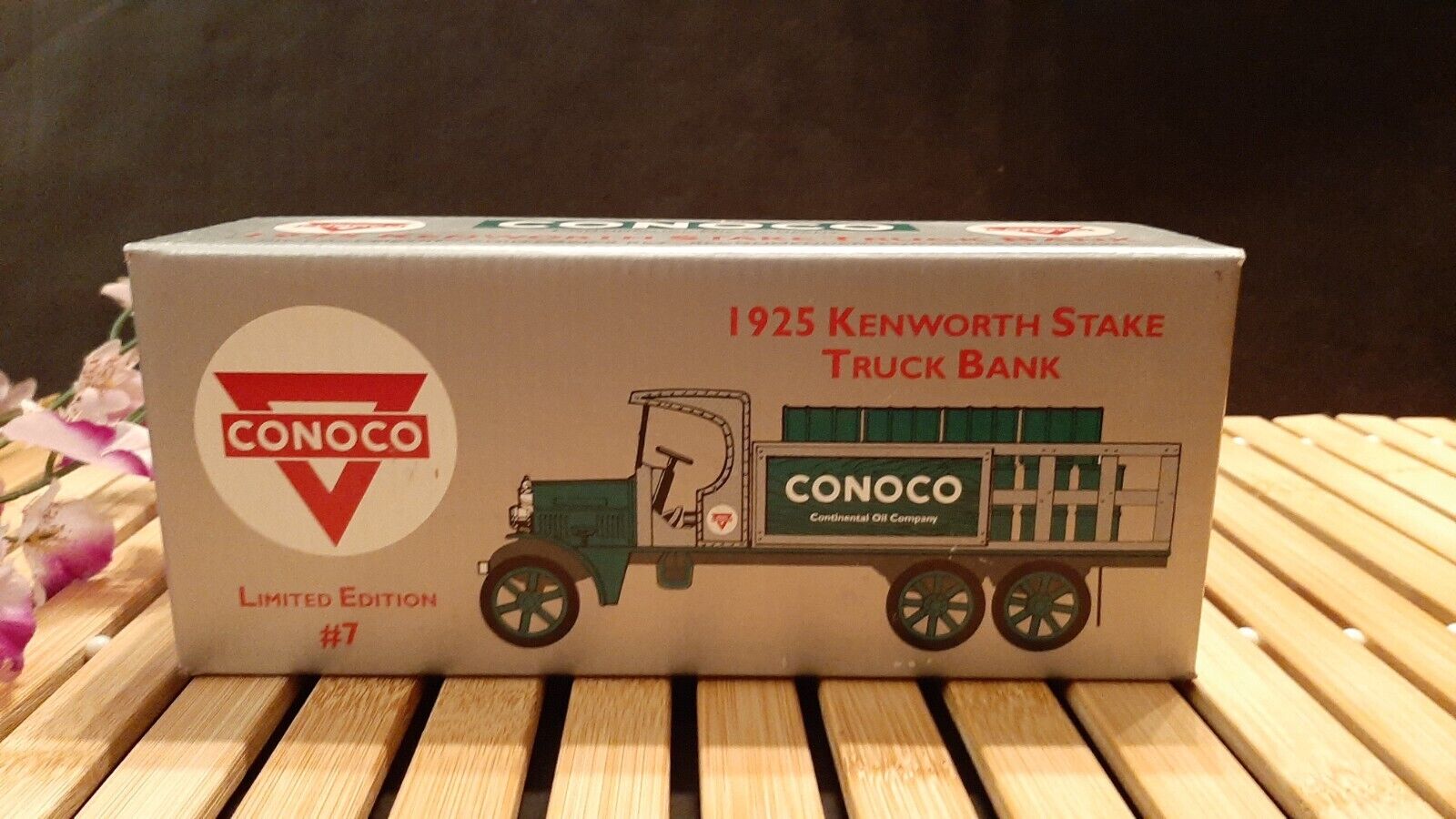 CONOCO 1925 KENTWORTH STAKE TRUCK BANK Limited Edition #7 1993 NEW