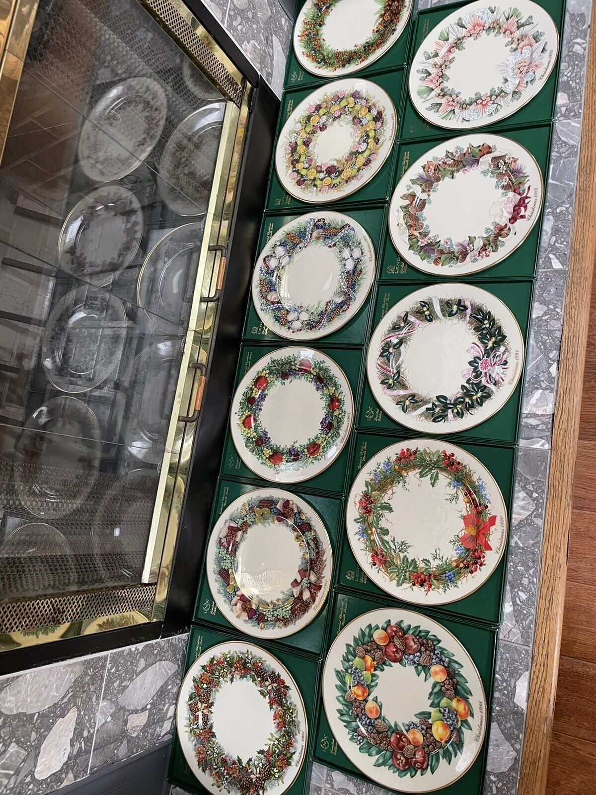 COMPLETE SET  of 13  LENOX COLONIAL CHRISTMAS WREATH PLATES MINT IN BOX
