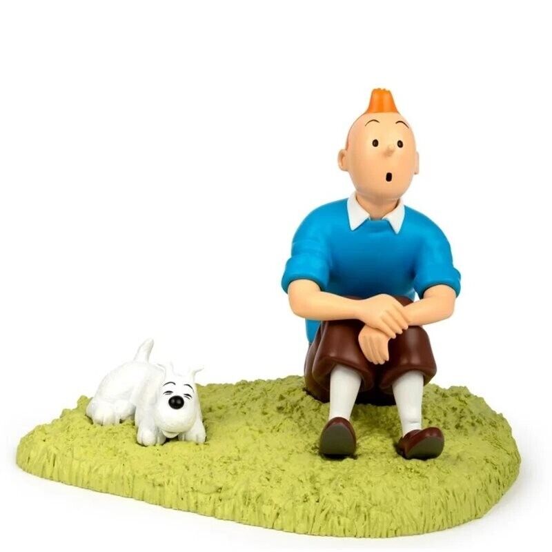 Tintin sitting in the grass resin figurine statue Moulinsart New