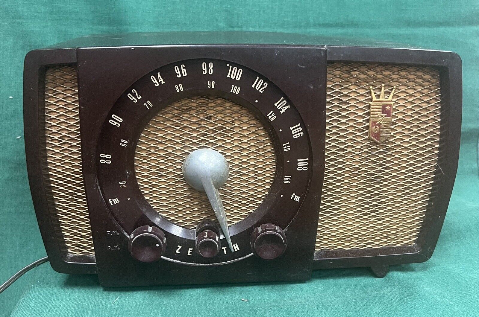 Vintage Zenith Model H723 AM/FM Bakelite Tube Radio Parts/ Repair / Display #3
