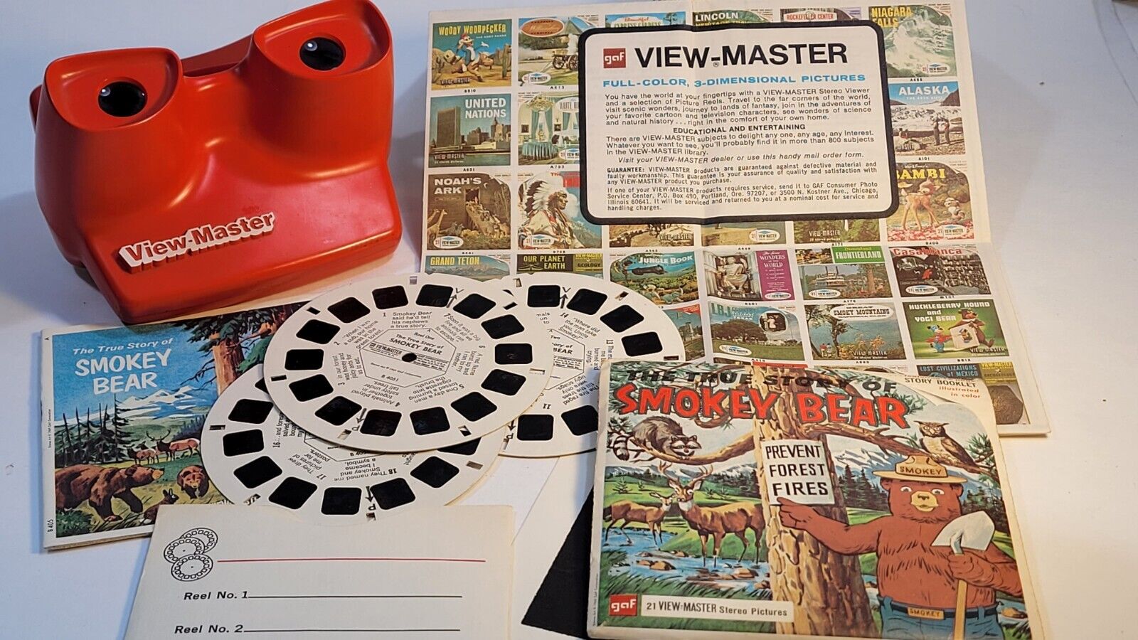 Complete View Master Set Smokey the Bear True Story Booklet Packet 405 Paper