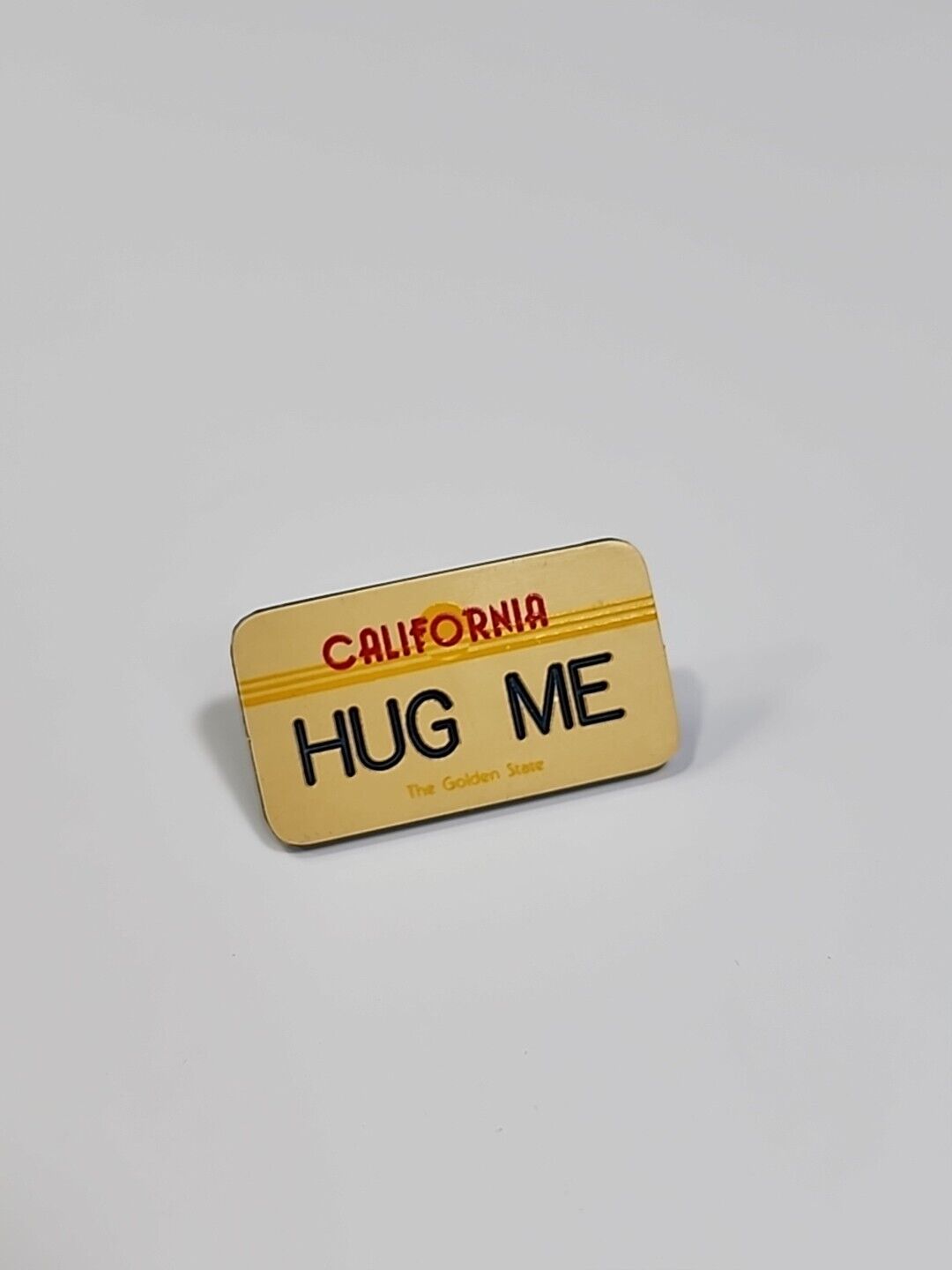 PLASTIC California Hug Me License Plate Souvenir Lapel Pin