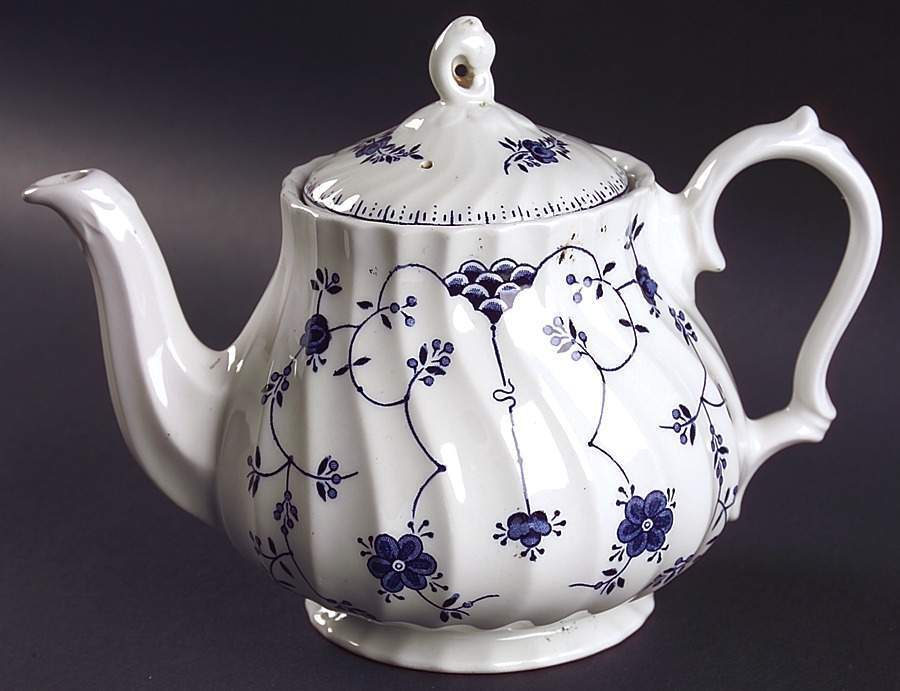 Churchill Finlandia  Tea Pot 2465792