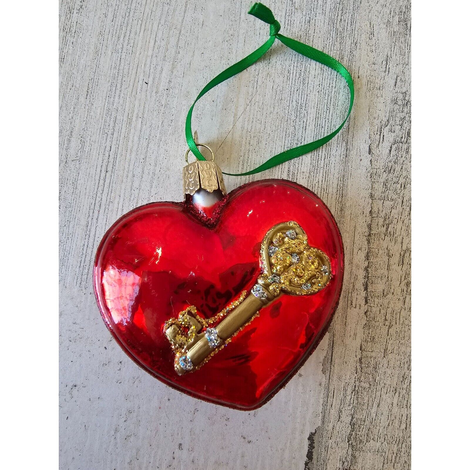 OWC Old world heart locket glass part ornament Valentine's