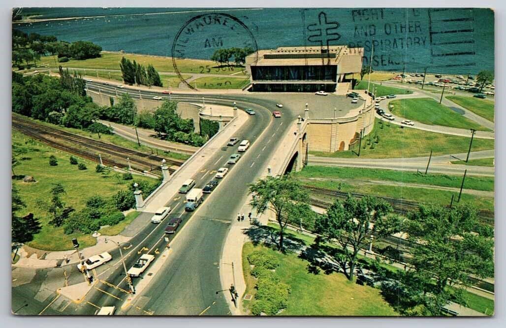 eStampsNet - Lake Front View Milwaukee WI 1970 Postcard
