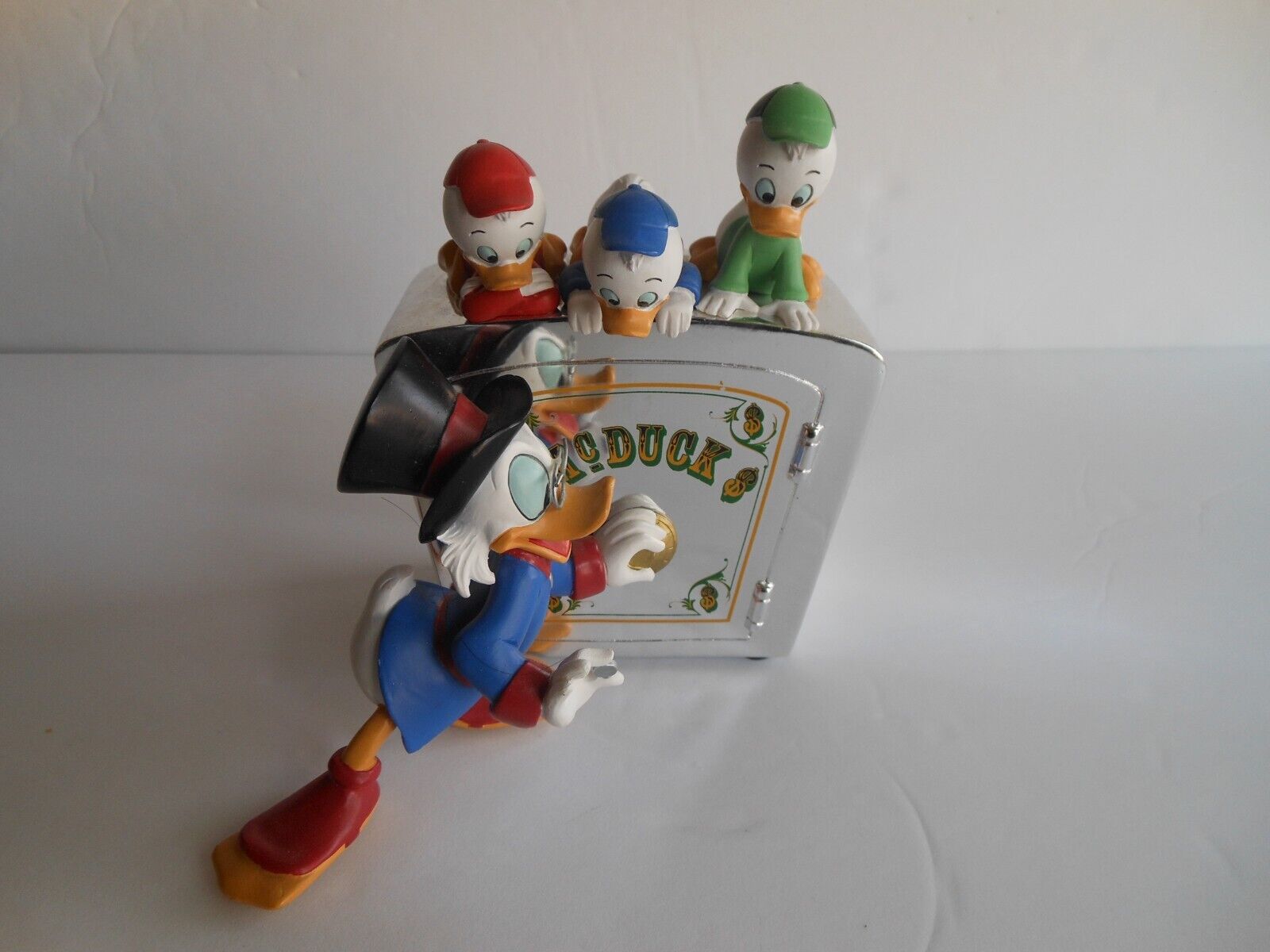 Disney Showcase Duck Tales Bank Scrooge McDuck & 3 Nephews Hughie, Dewey & Louie