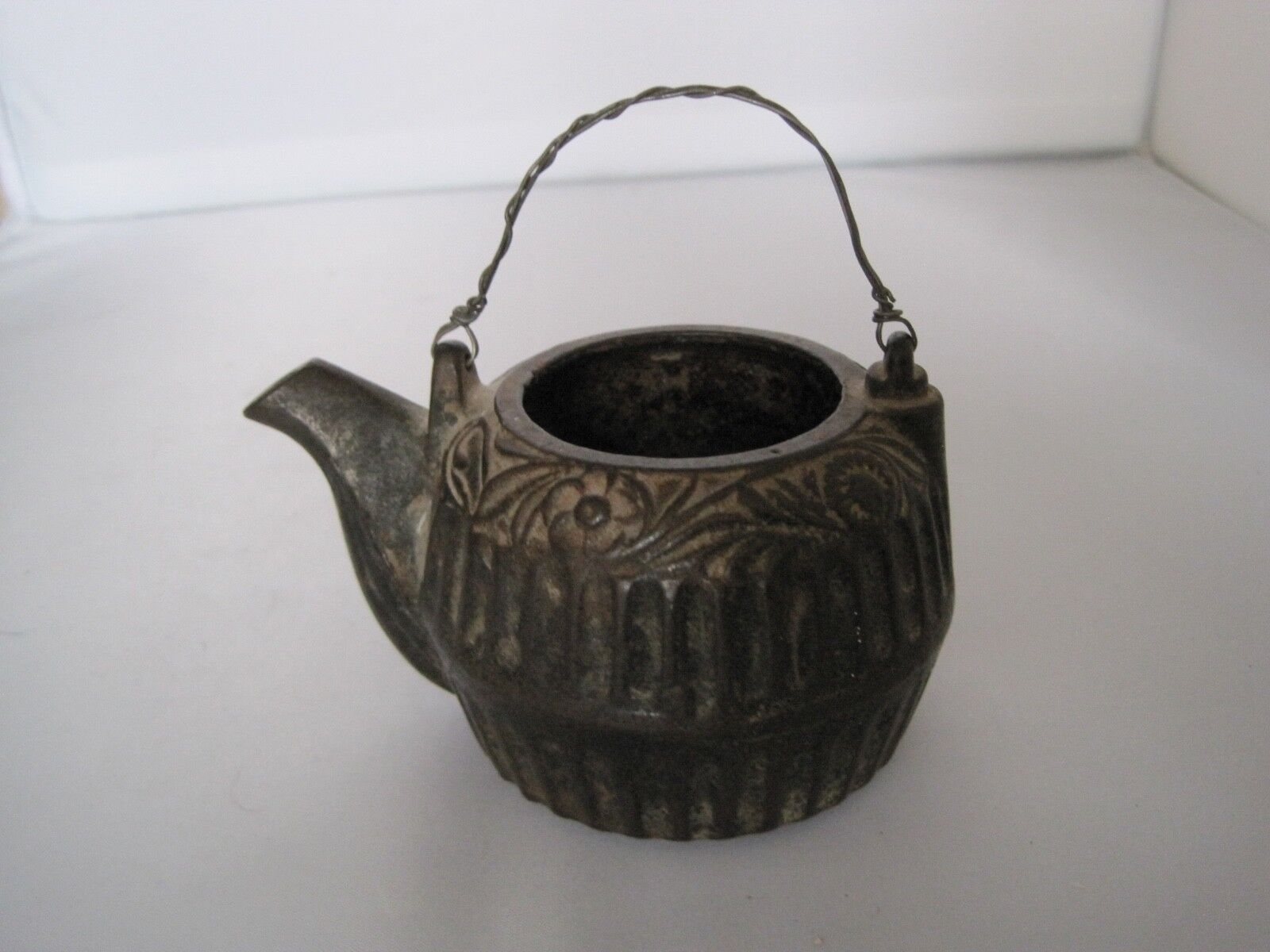 Metal Tea Pot Pat 1896 2.5\