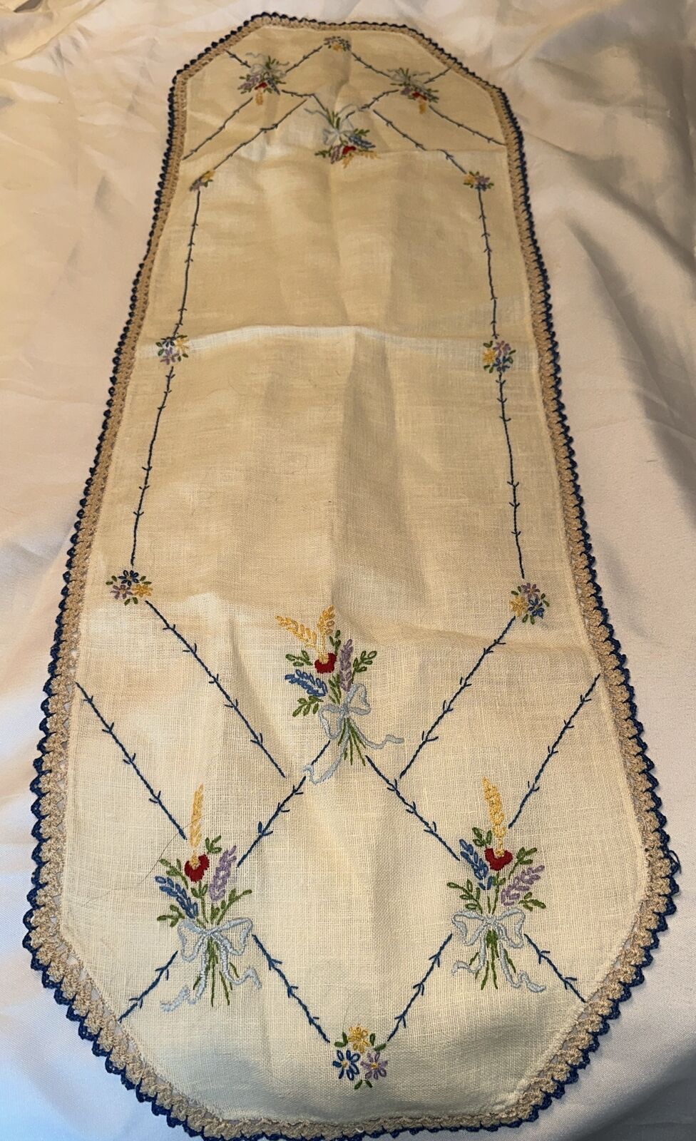 Embroidered Linen Table Beige Runner Dresser Scarf  Flowers Vintage Excellent