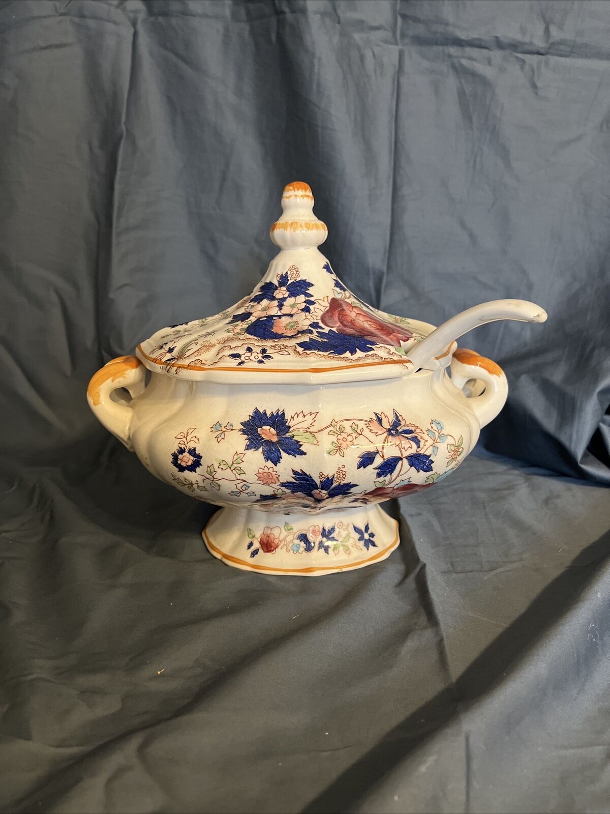 Vintage - EUC - Victorian Style Porcelain Large Soup Tureen Floral Print