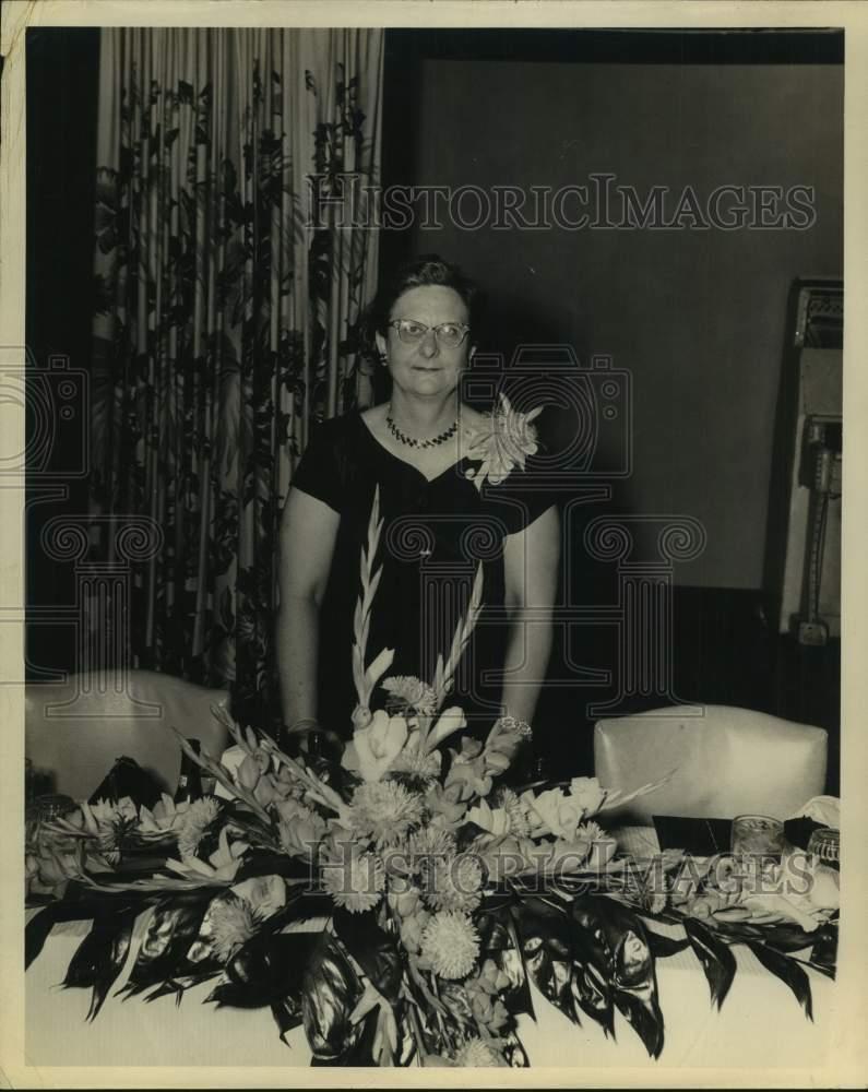 1957 Press Photo Miss Hazel Cheatham of San Antonio\'s Allied Florist Association
