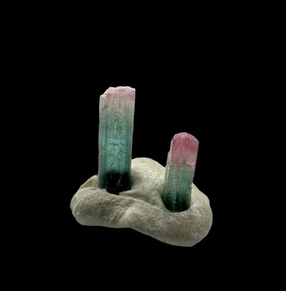 Matchstick Bi-Color Tourmaline Crystal: Mt Mica Mine. Oxford County, Maine 🇺🇸