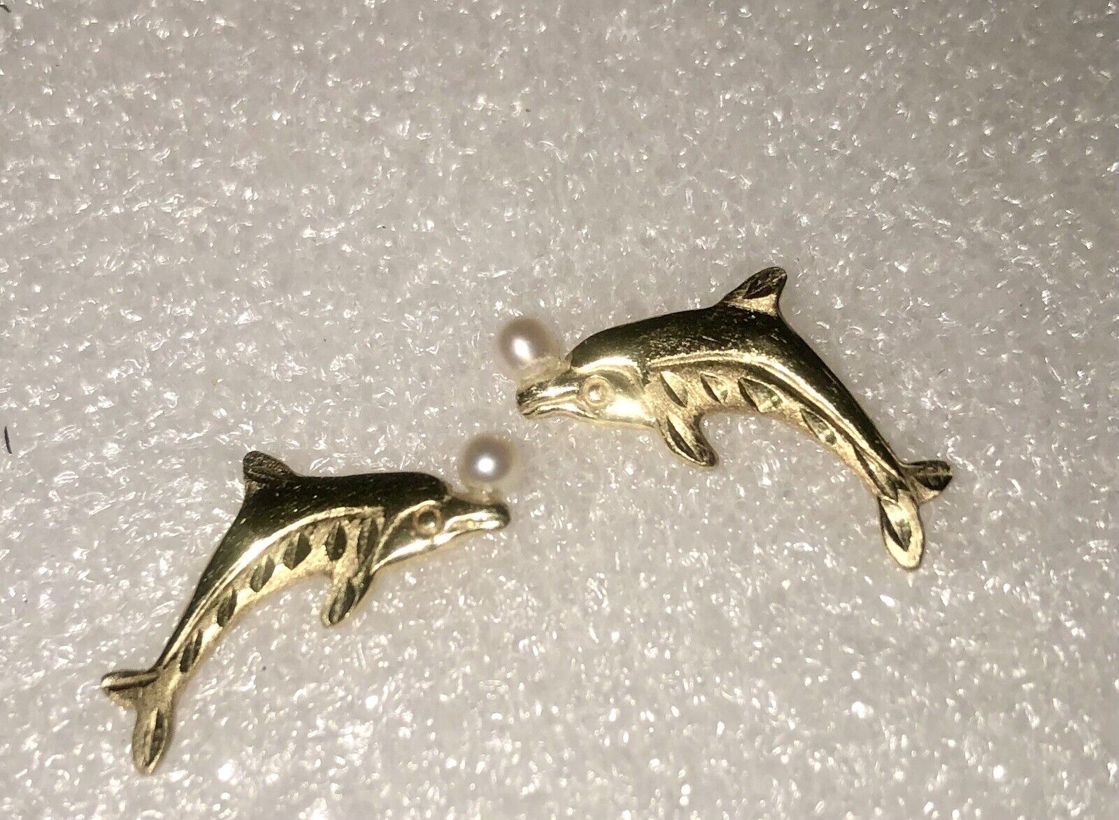 18k Gold Dolphin Pearl Earrings Diamond Cut Stud Posts