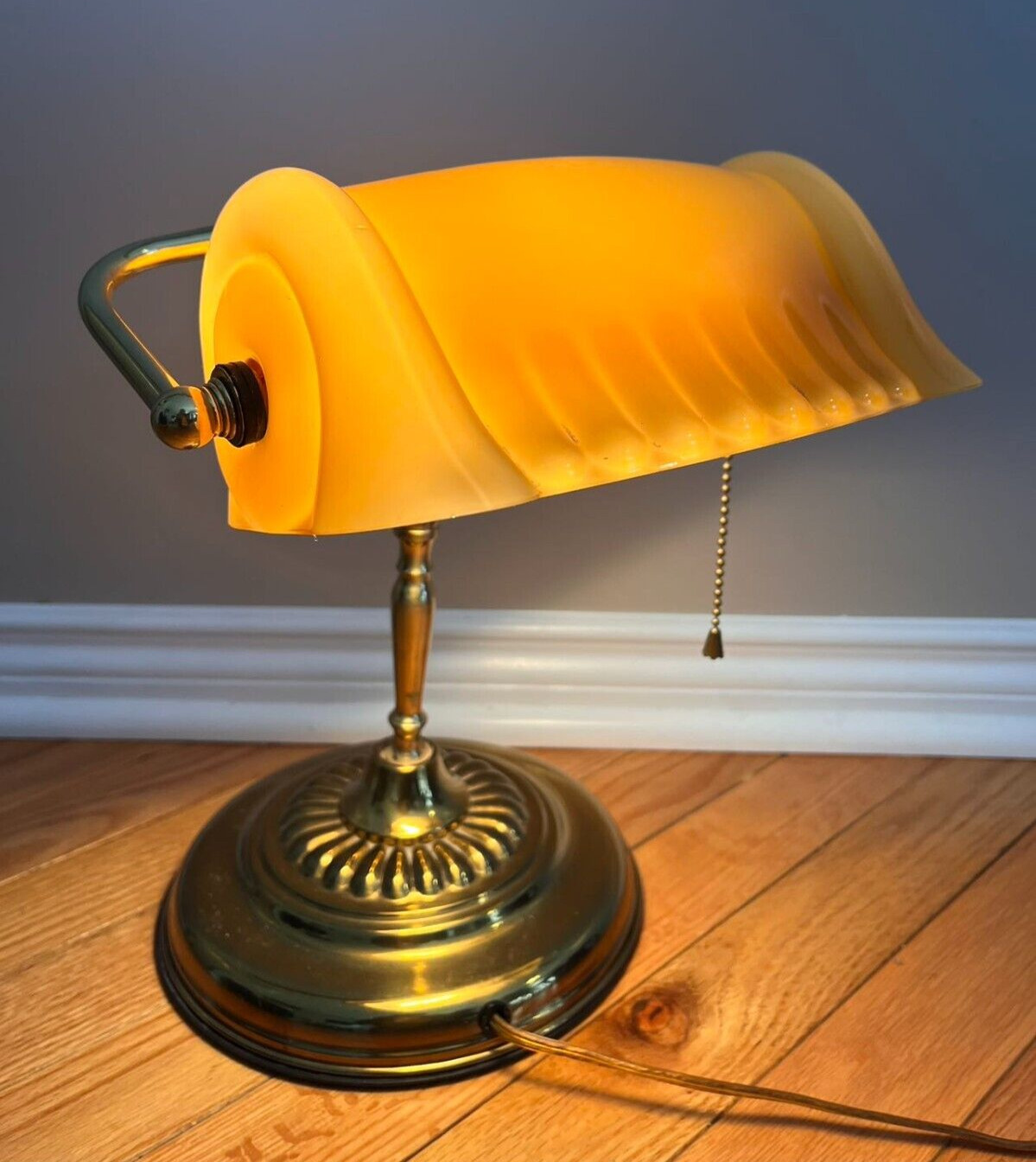 Vtg Brass Bankers Piano Desk Lamp w/ Shell Shape Amber Orange Glass Shade, RARE