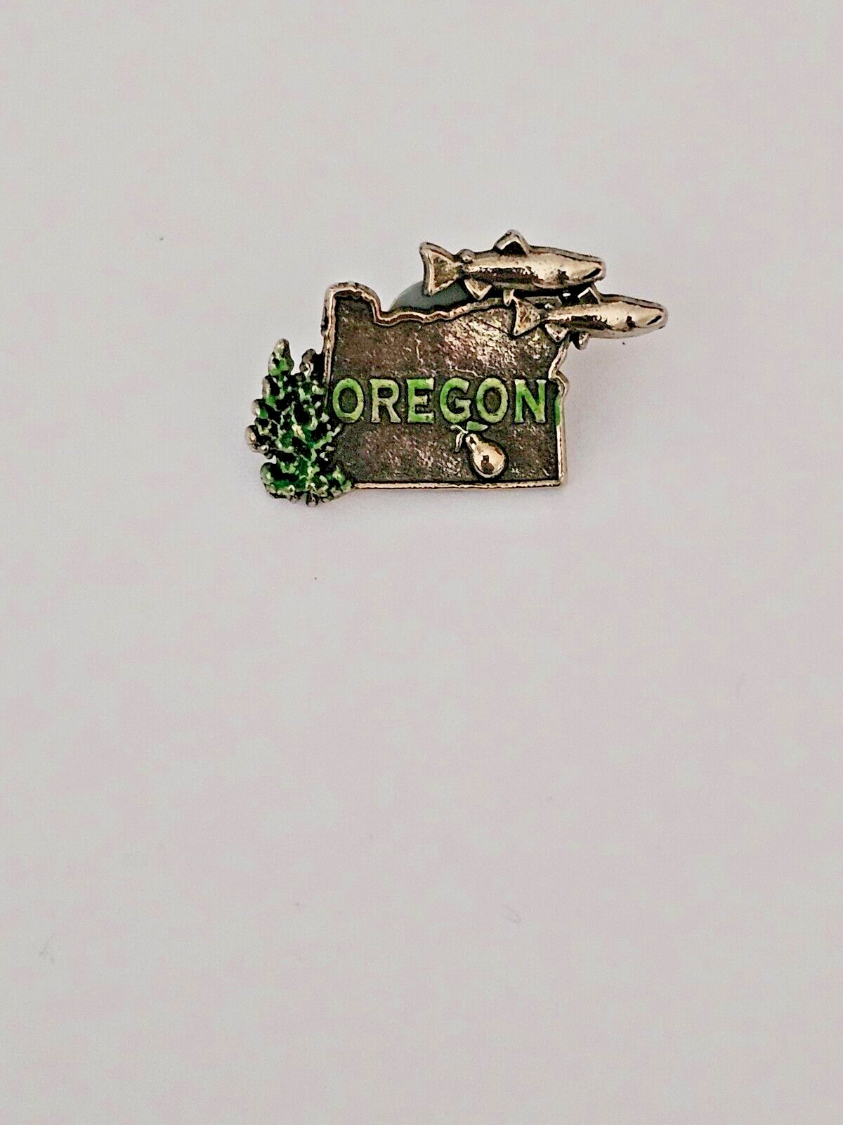 Oregon USA State Silver and Green Pines Sharks Pears Pin B2