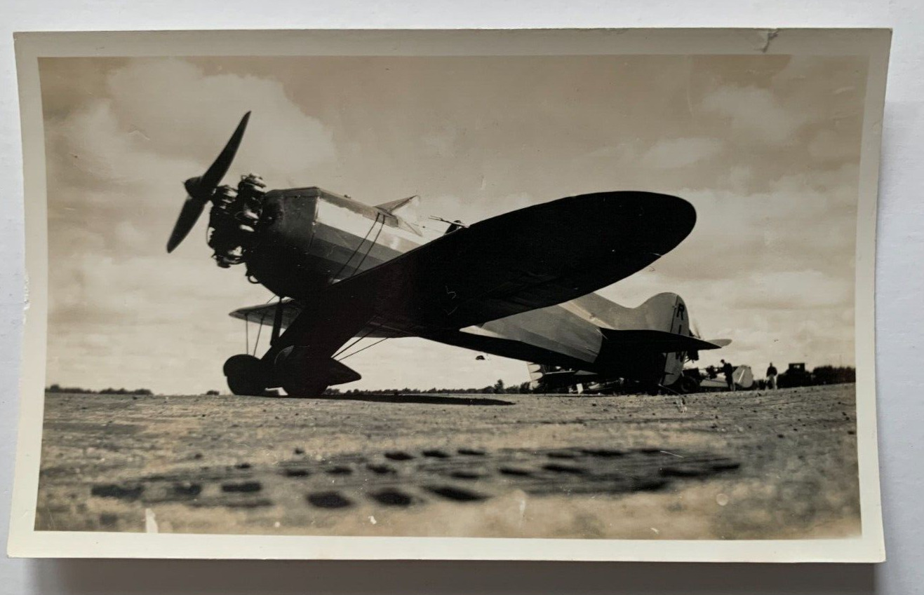 Vintage ca 1930s B&W Photo Airplane Aircraft Plane Ground View field 2.75 x 4.5\