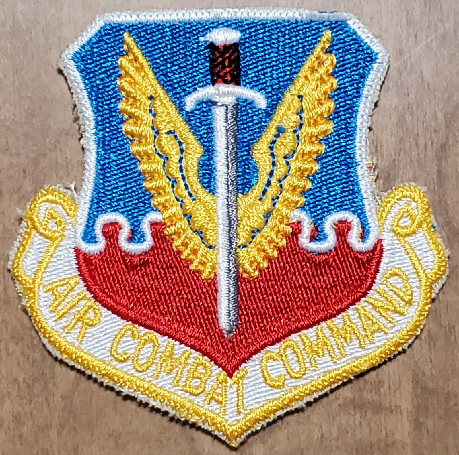 USAF AIR FORCE: AIR COMBAT COMMAND COLOR DRESS PATCH VINTAGE ORIG h&l MILITARY