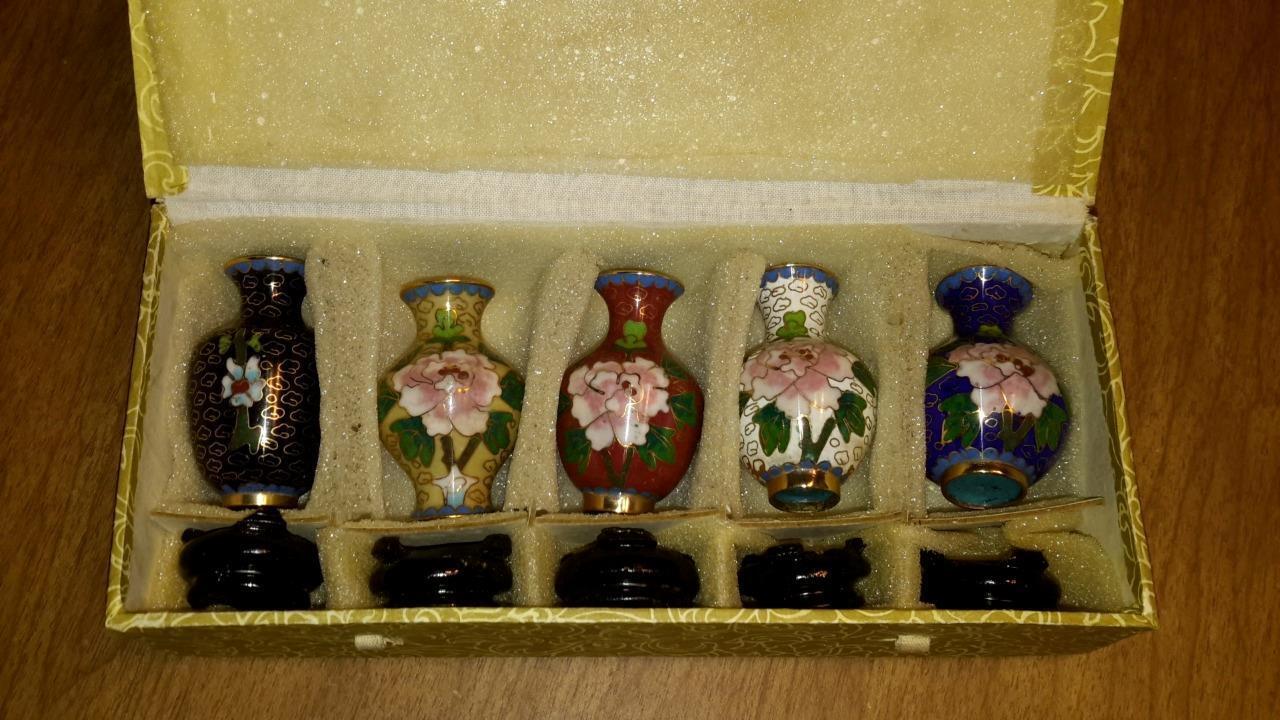 SET OF 5 MINIATURE CLOISONNE VASES WITH STANDS 029CLV