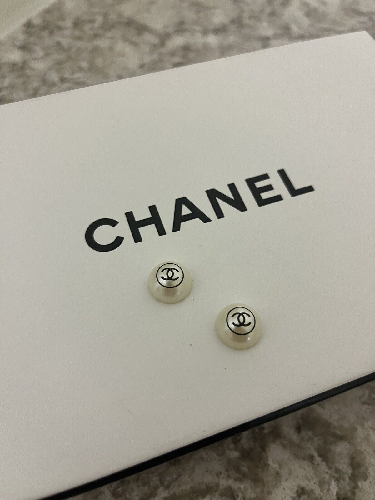 Chanel Beauty Buttons Pearls Vintage Set Of 2 Free Fast Shipping