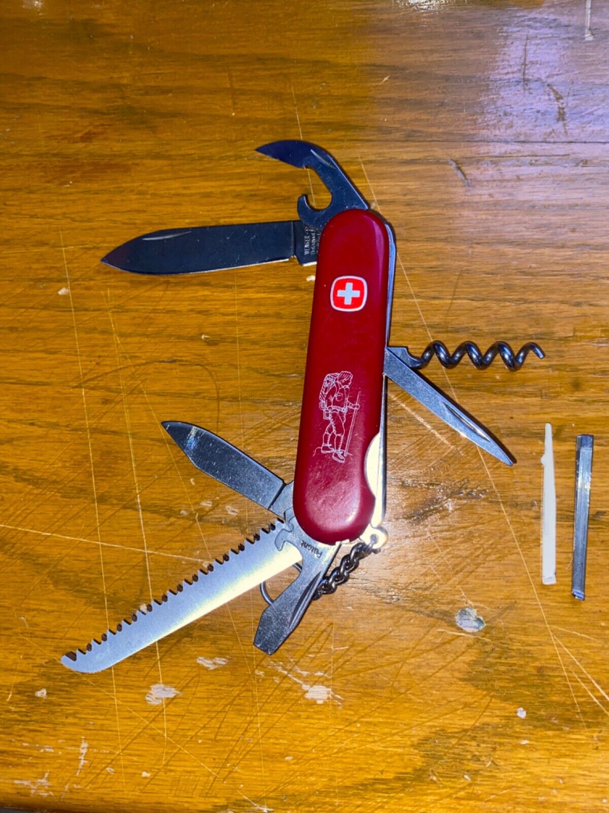 EXCELLENT CONDITION WENGER BACKPACKER II SWISS ARMY KNIFE