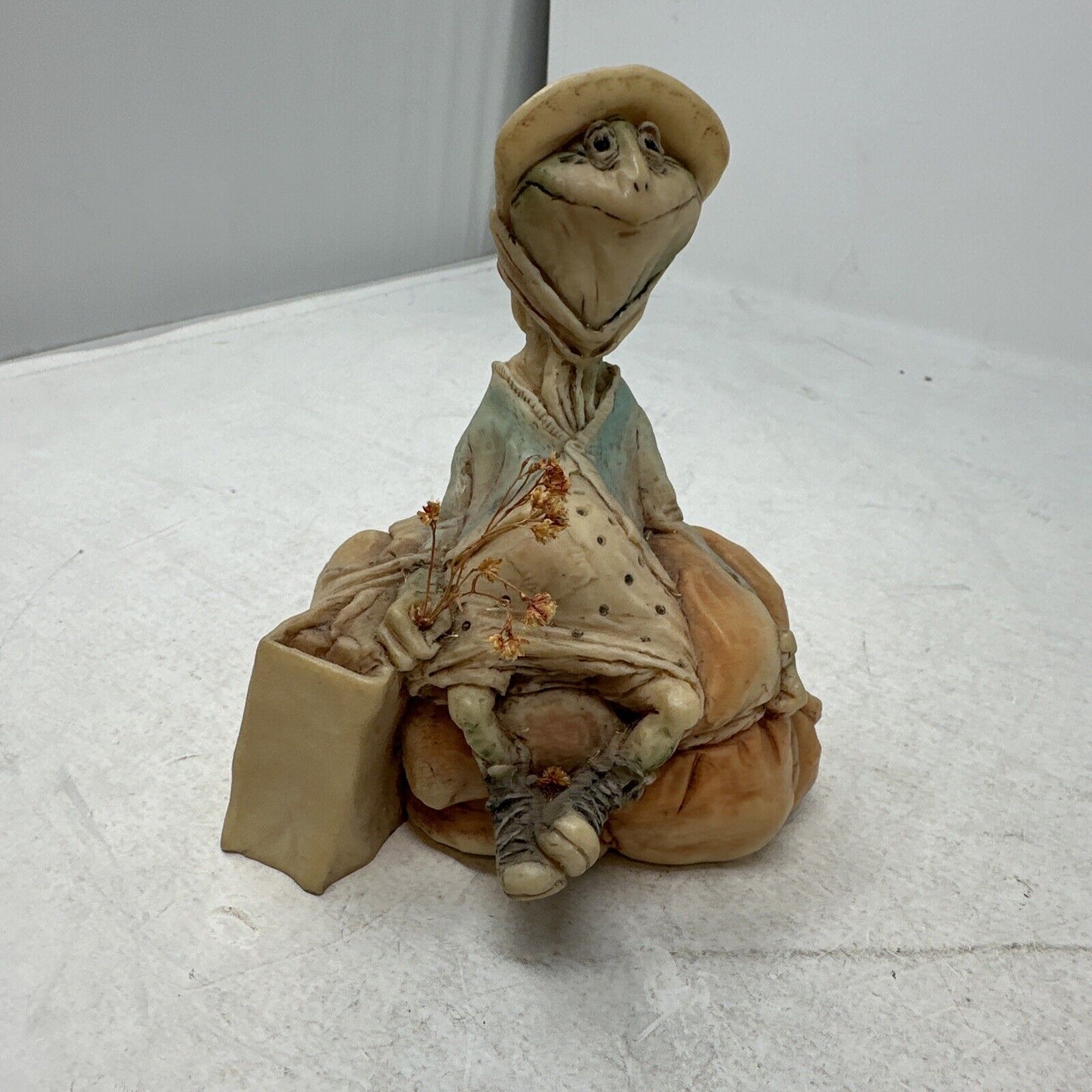Vtg TILLIE THE BAG LADY FROG Figurine 1986 By Jessica DeStefano 
