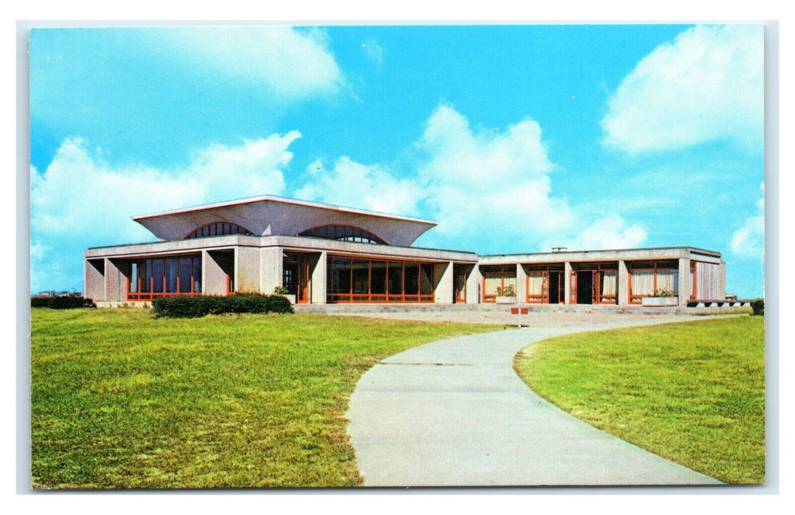 Postcard Wright Memorial Visitor Center, Kill Devil Hills NC B20