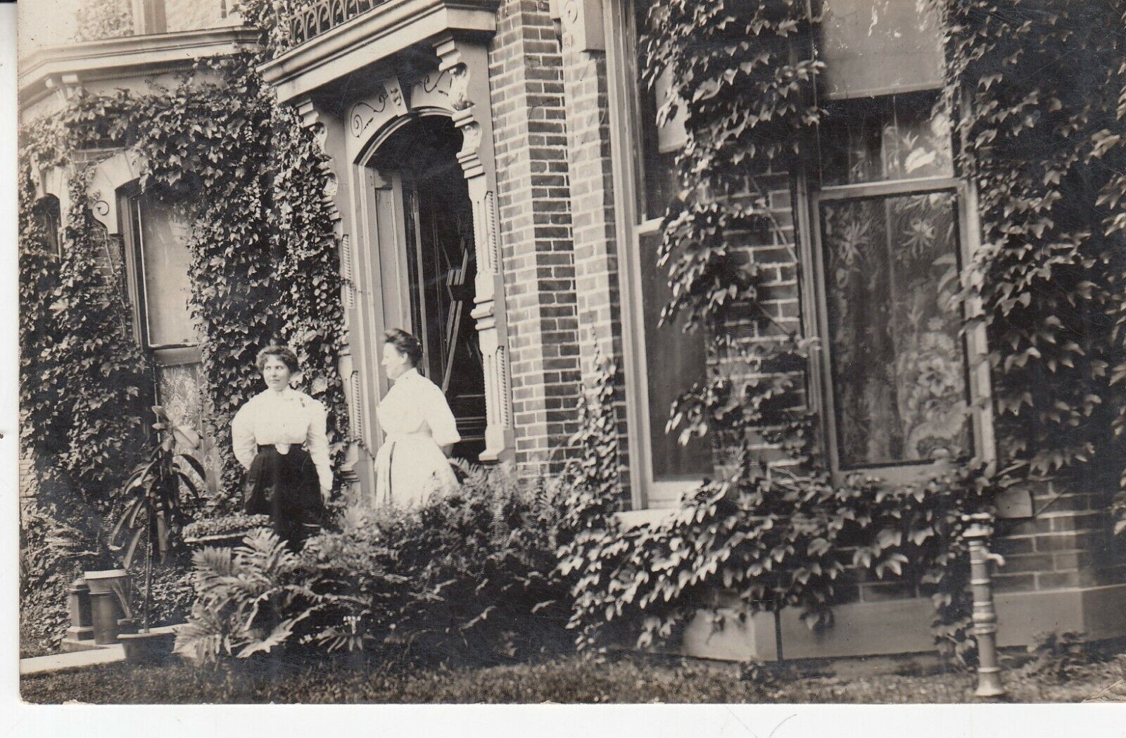 Vintage 1909 RPPC Real Photo Postcard Older Women at House w/ Ivy / California 