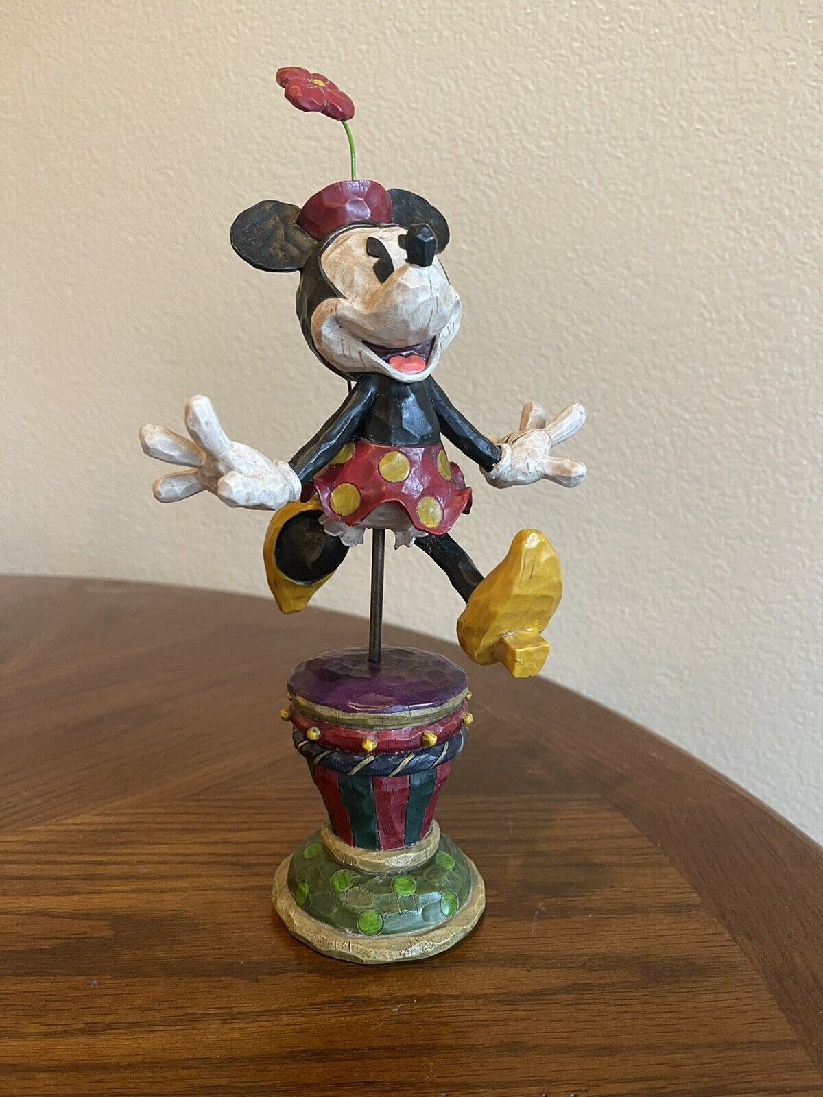 Authentic Original Disney Theme Parks Minnie Mouse Figure